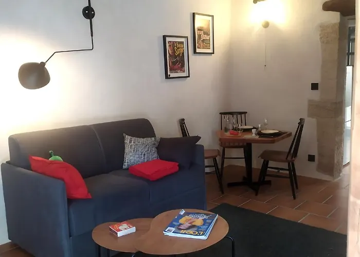 Σπίτι διακοπών La Casamia Uzes, Maison Avec Cour Privative, A 2 Pas De La Place Aux Herbes Uzès